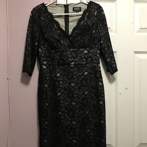 Adrianna Papell black lace dress size 8 petite
